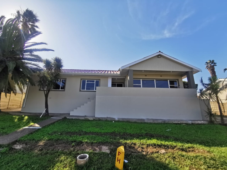 3 Bedroom Property for Sale in Van Riebeeck Hoogte Eastern Cape